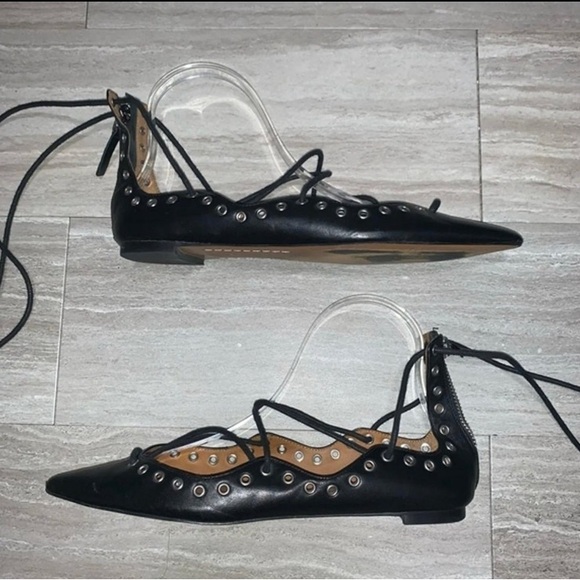 ZARA Woman
Black Pointed Toe
Grommet Lace Up Leather Flats Size 38 - Picture 2 of 11